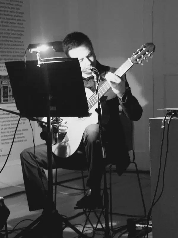 Hugo Simões | Guitarra e Electrónica: “O Ciclo do Sal”